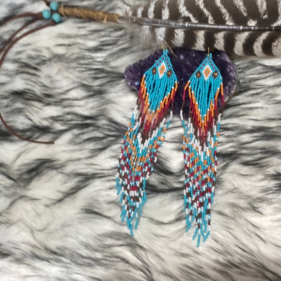 🎉SALE🎉Gorgeous Native American style long Fringe seed bead earrings - Picture 3 of 4